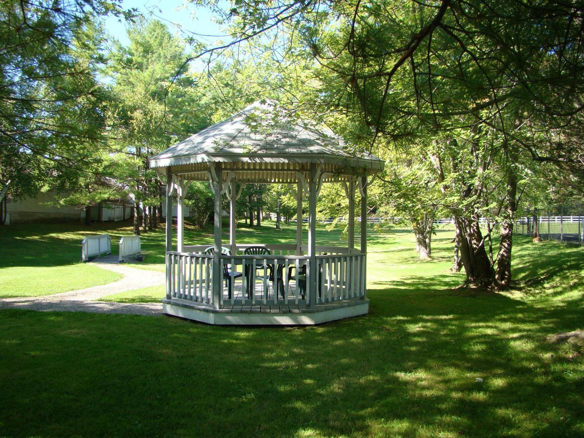 Colonial Resort-1000Islands Gananoque Bagian luar foto